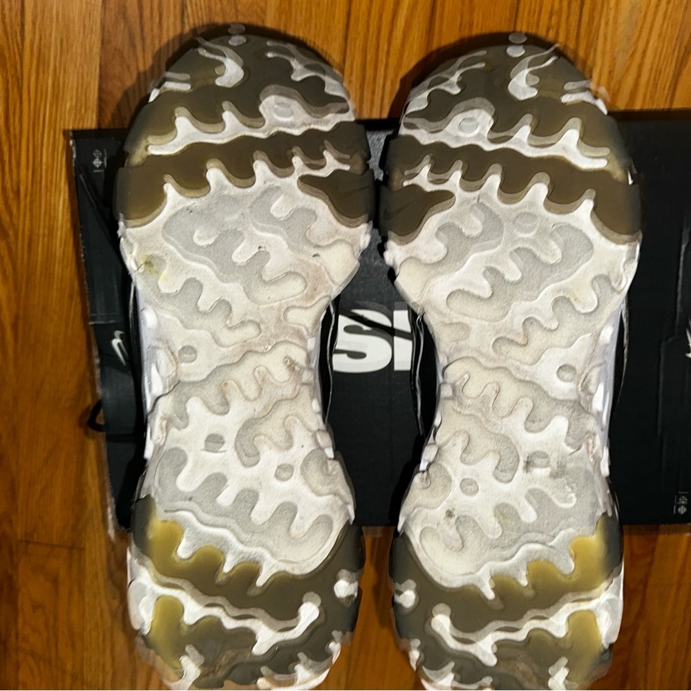 Nike React vision training shoes - Picture 6 of 6